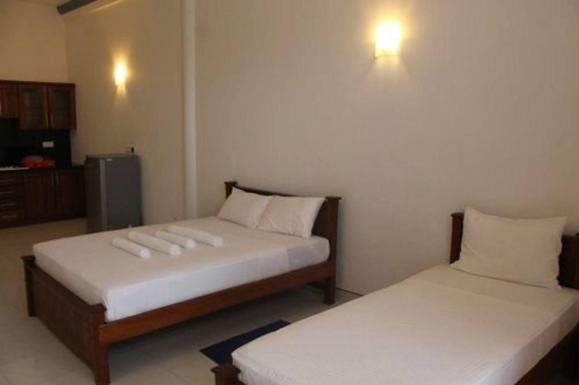 Prego Suites Ettukala Eksteriør bilde